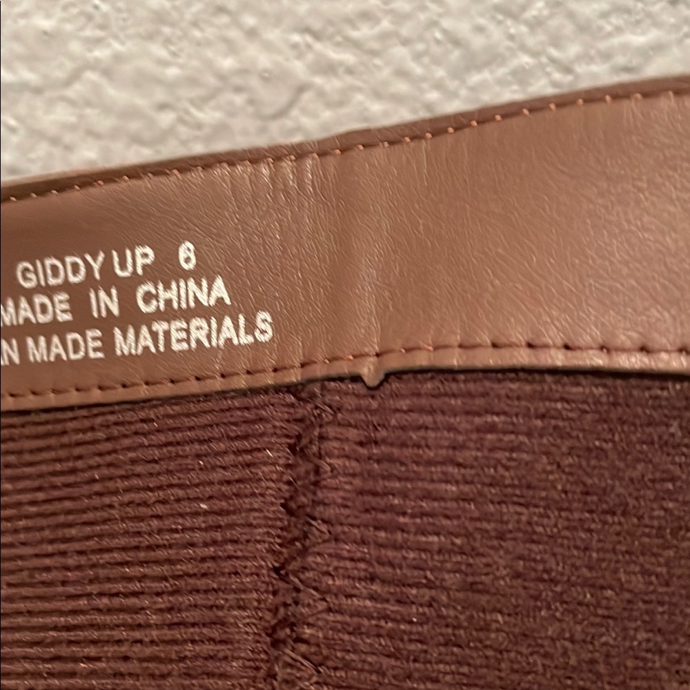 Brown Over the Knee Leather Boots with Classic Design - Picture 4 of 6